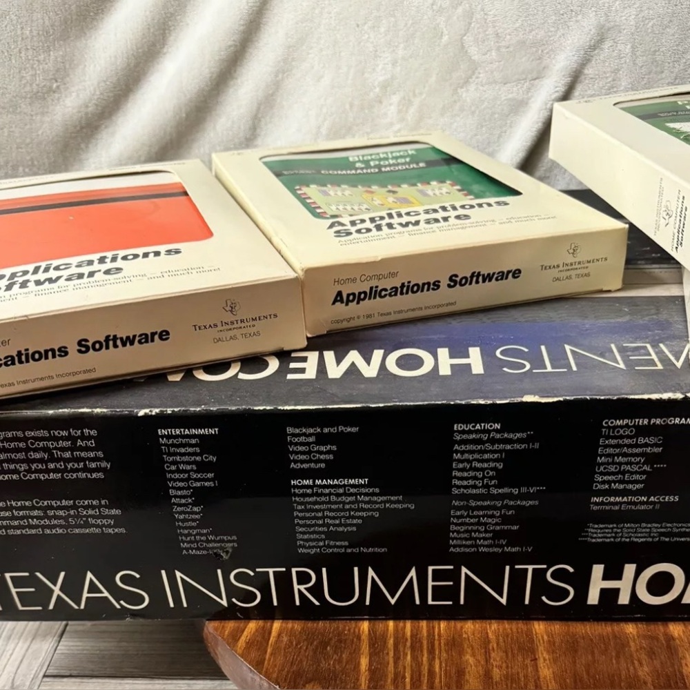 Vintage Texas Instruments TI-99-4A Home Computer w/games, reference guide Tested - Picture 13 of 13
